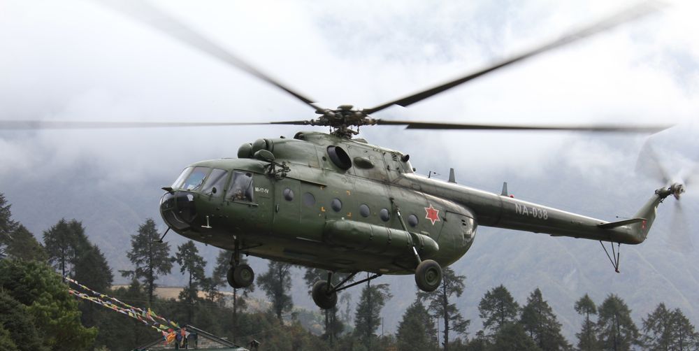 धादिङमा बस दुर्घटना : १४ जनाको मृत्यु, उद्धारका लागि सेनाको हेलिकोप्टर जाँदै