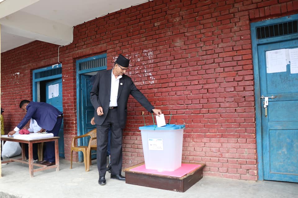 सभामुख सापकोटाले गरे मतदान