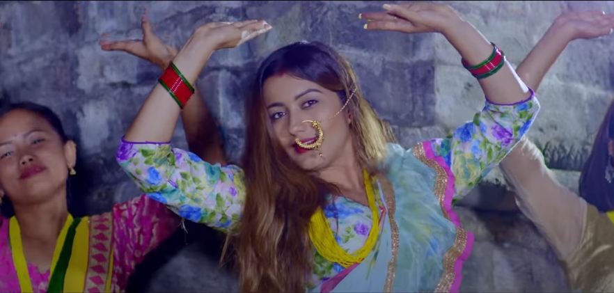 सुनिल क्षेत्री र अञ्जली अधिकारीको तीज कोसेली बजारमा