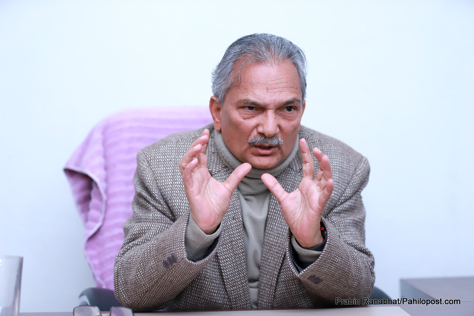 गिरिजाले निर्वाचन विथोल्न ठोक्नुपर्यो भनेकै हुन्, प्रचण्डले अलिकति बढाई चढाई गरे : बाबुराम