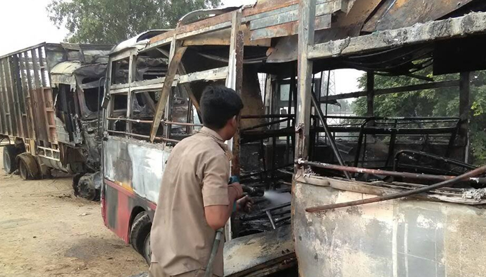 भारतको उत्तरप्रदेशमा बस र ट्याङ्कर ठोक्किएर दुर्घटना हुँदा २२ जनाको मृत्यु