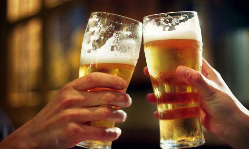 नेपालीको रोजाइमा 'लोकल' बियर र भोड्का, ह्वीस्की भने 'विदेशी' प्यारो 