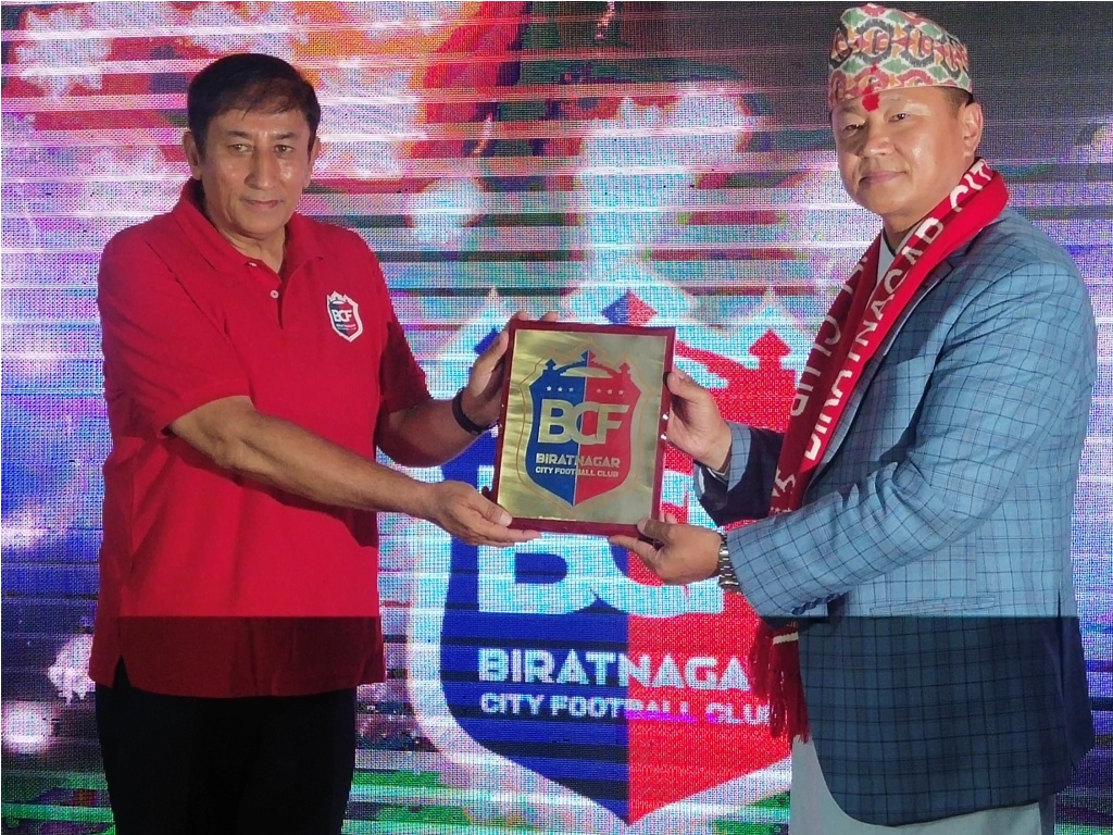 विराटनगरले पायो राष्ट्रिय स्तरको फुटबल क्लब, मुख्यमन्त्रीको हातबाट घोषणा गरिएको क्लबको कप्तान बने धिमाल