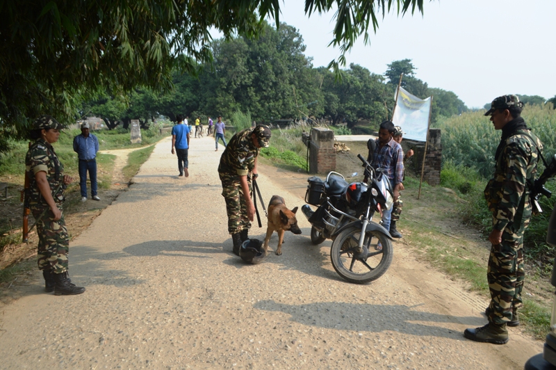 मध्य तराईमा सुरक्षा थ्रेट बढ्दो, नारायणीबाट नेकपाका २५ कार्यकर्ता पक्राउ