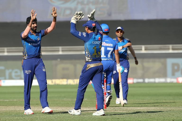 दिल्लीको फितलो ब्याटिङ, मुम्बइले पायो १ सय ११ रनको लक्ष्य