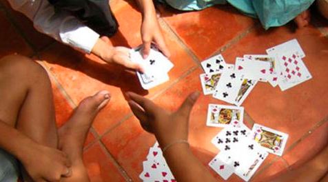 रेष्टुरेन्टमा जुवा खेलिरहेका १३ जना समातिए