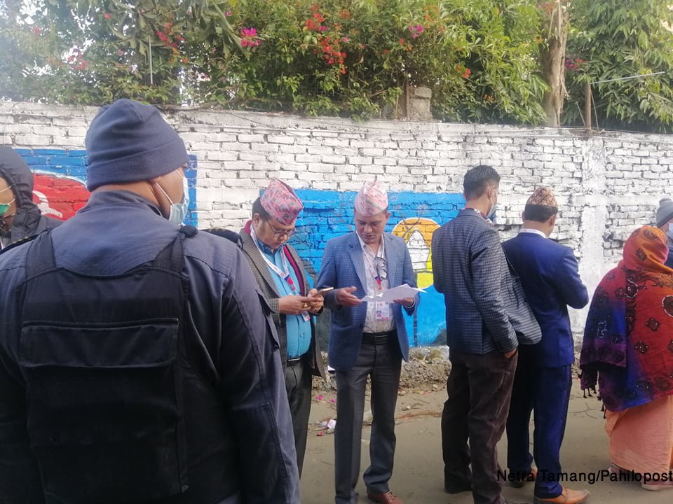 एमालेको चुनावमा यस्तो देखियो मतदाताको लाइन