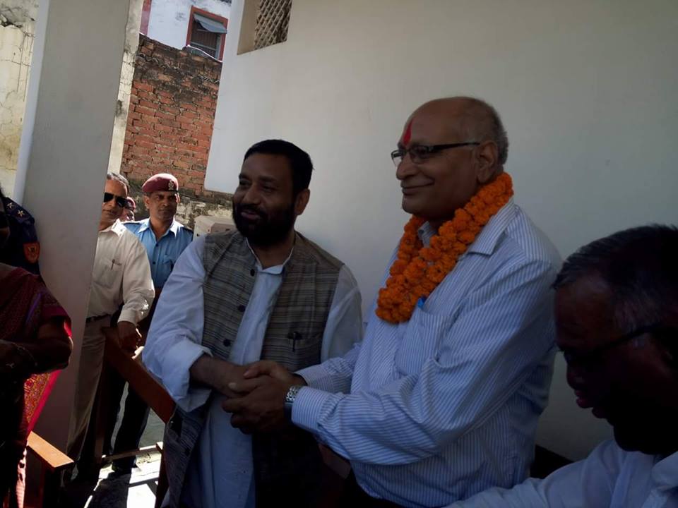 नेकपा मालेका सांसद शिवचन्द्र चौधरी कांग्रेसमा प्रवेश