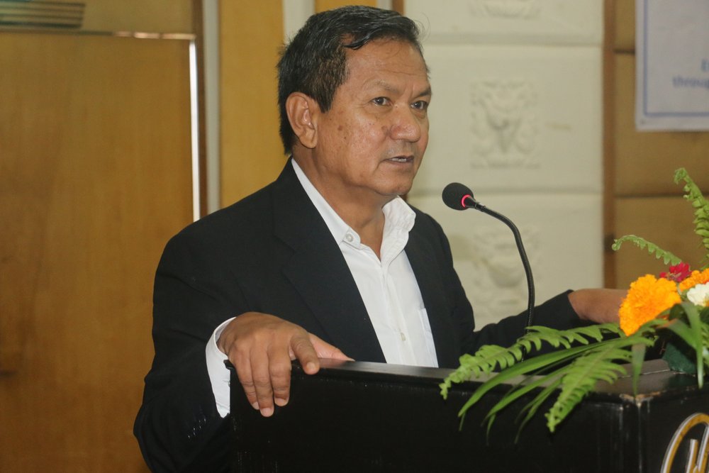 सहमतिमा पार्टी अध्यक्ष बन्ने हैसियत प्रचण्डले गुमाउन लागेको गुरुङको आरोप