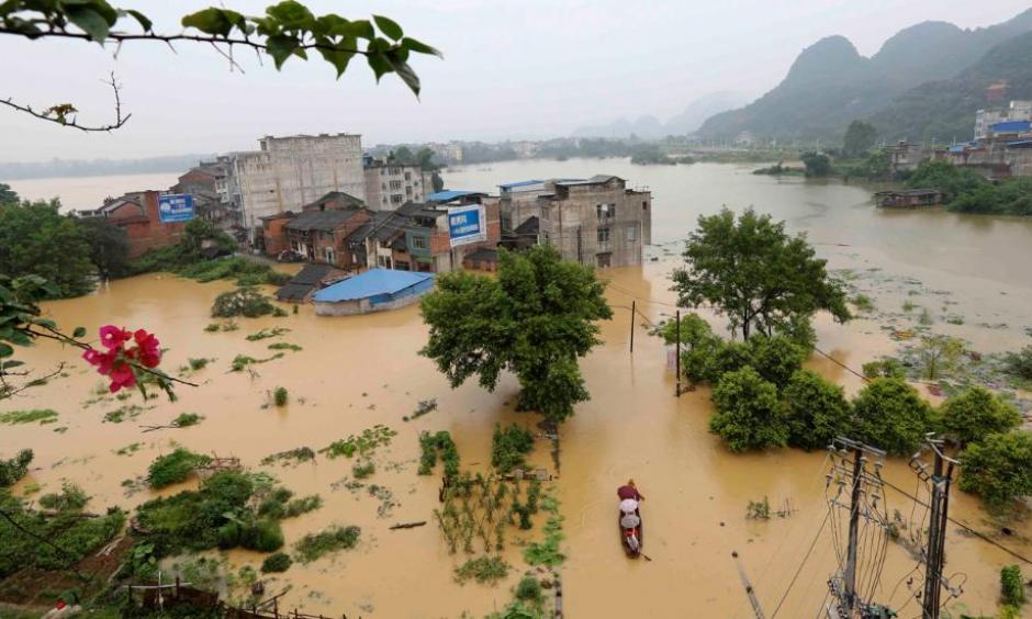 चीनमा पहिरोमा परी ३० जनाको मृत्यु, १२ बेपत्ता