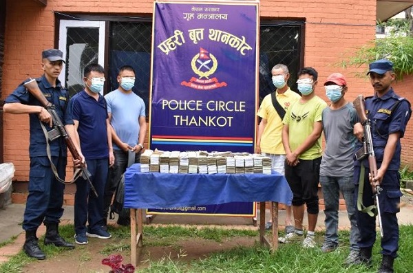 कारमा करोडौं रुपैयाँ बोकेर किन काठमाडौं आएका थिए चिनियाँ नागरिक ?