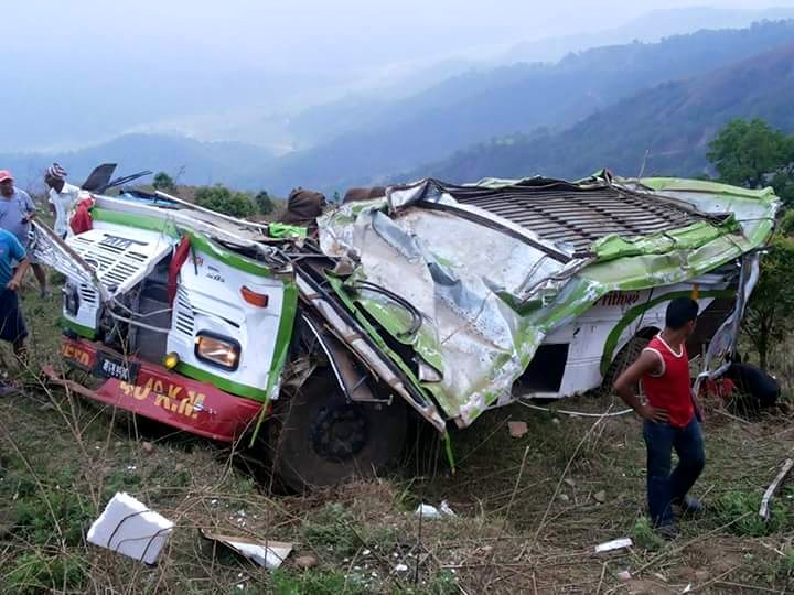 लमजुङ बस दुर्घटना अपडेट : मृत्यु हुनेको संख्या ११ पुग्यो 