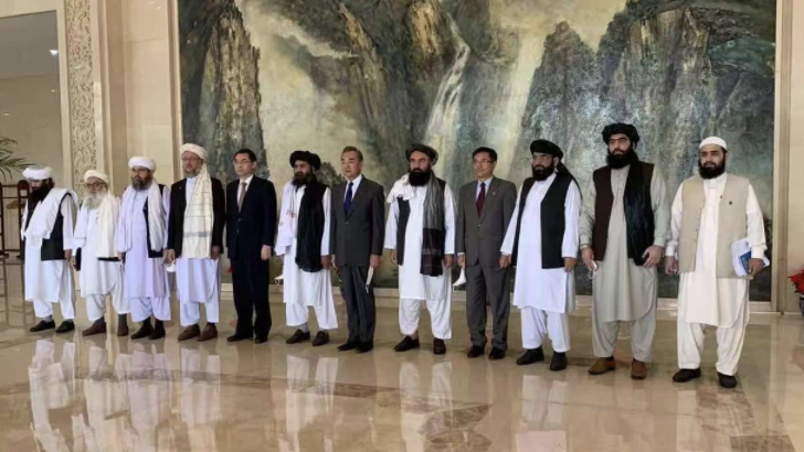 चिनियाँ विदेशमन्त्री वाङ र अफगानी तालिवान प्रमुखबिच भेट