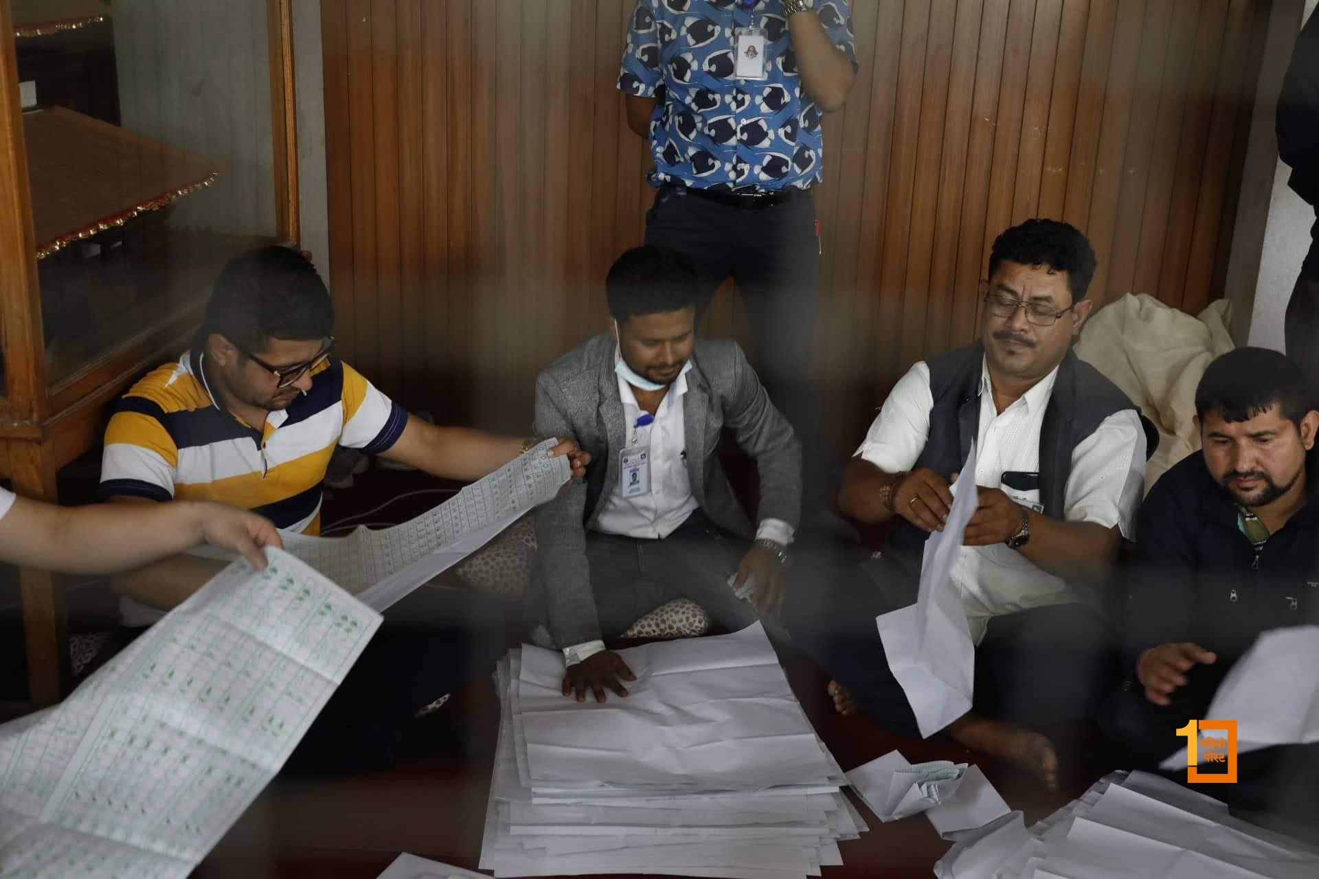 काठमाडौं महानगरमा मतगणना सुस्त गतिमा, ३ घण्टामा १०० मत गणना