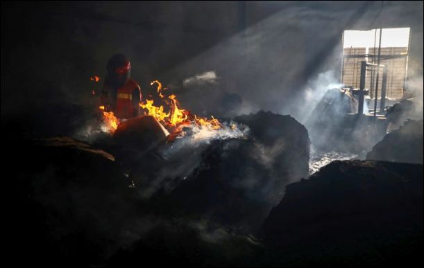 बंगलादेशको खाद्य उद्योगमा लागेको आगोले लियो कम्तिमा ५२ जनाको ज्यान