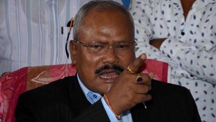 अप्ठेरोमा परेको सरकारसँग गच्छदारको बार्गेनिङ : समर्थन जोगाउन एक हप्ताको अल्टिमेटम