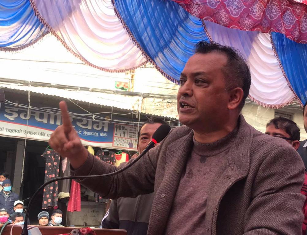 गगनको प्रश्न: ‘जसले वन खान्छ त्यो वन मन्त्री, जसले जग्गा लुकाउँछ त्यो देशको ढुकुटी हेर्ने मान्छे?’