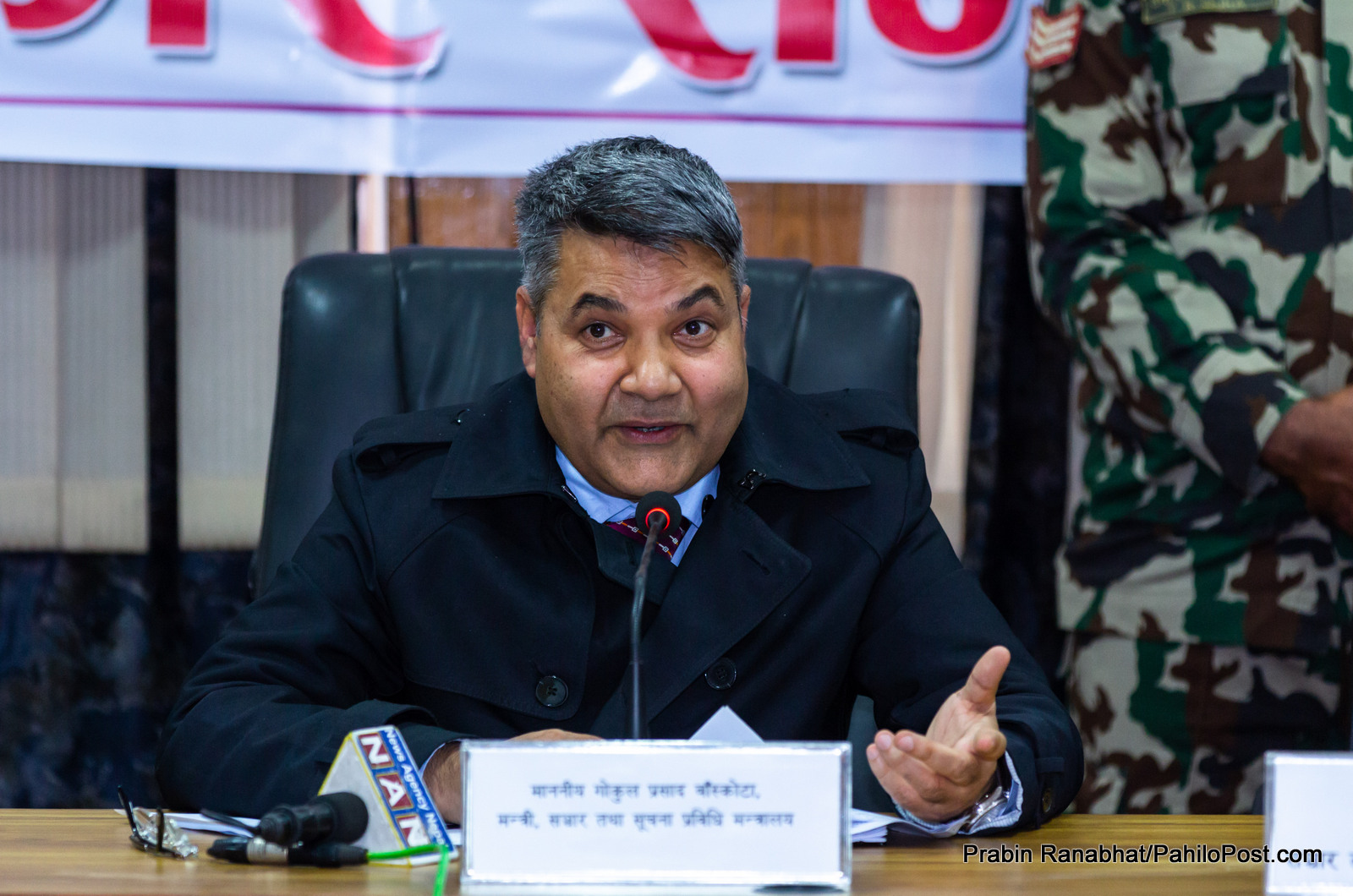 मन्त्रिपरिषदका निर्णय सार्वजनिकमा पत्रकारलाई नै संचारमन्त्रीको प्रश्न