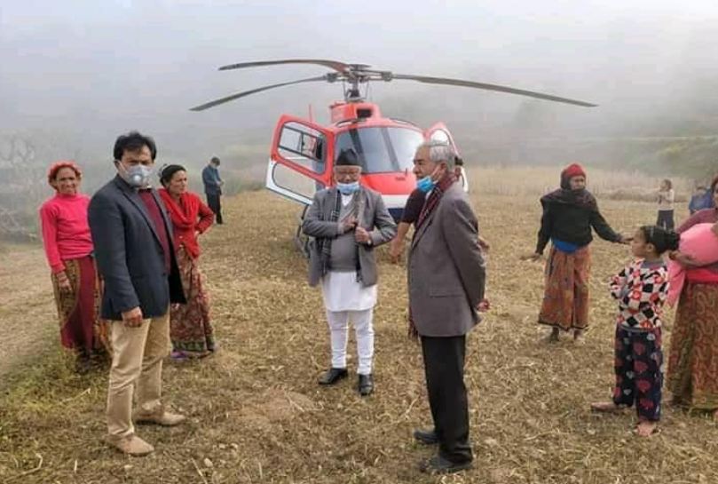 कांग्रेस सभापति देउवा चढेको हेलिकोप्टर कोदोबारीमा आकस्मिक अवतरण