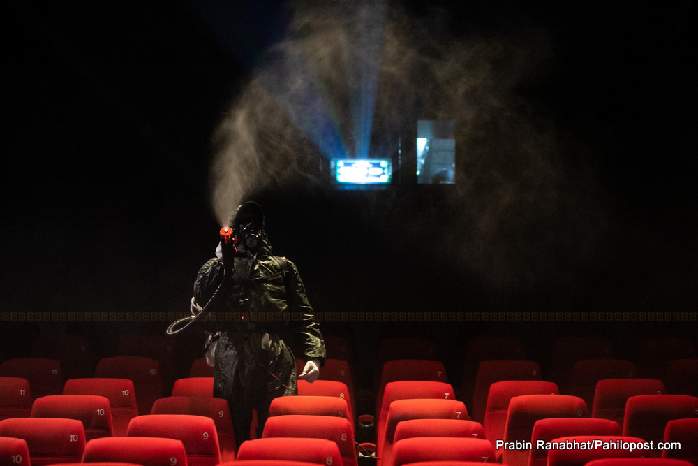 सिटमा एन्टीभाइरस, पर्दामा सेन्टीभाइरस : नौ महिनापछि ब्युतिँदै सिनेमाघर