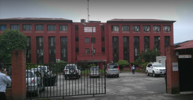 सरकार भन्छ, 'कोरोना संक्रमण बढ्दै गए स्रोत साधनले भ्याउँदैन'