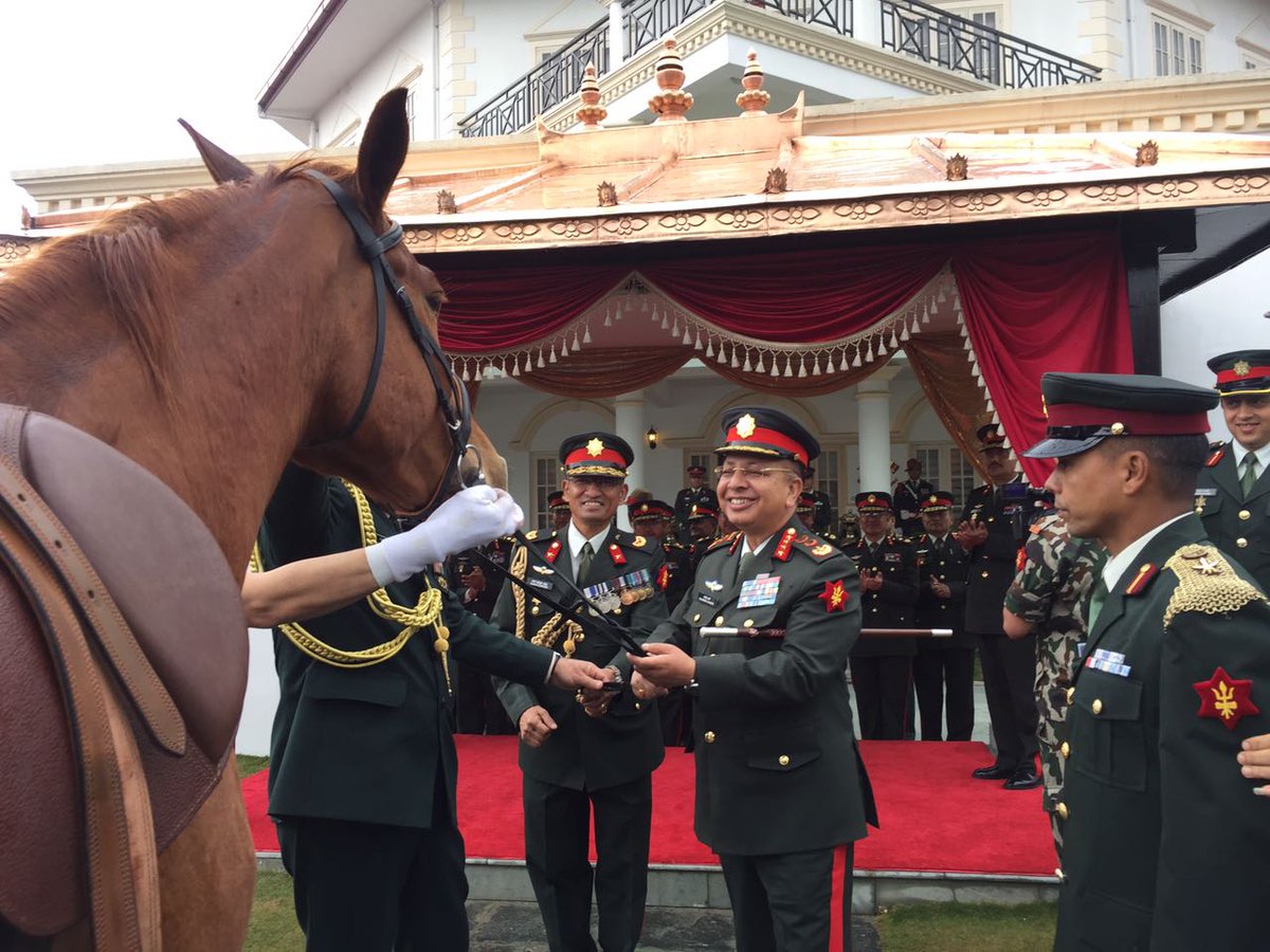 भारतीय सेनाले दियो नेपाली सेनालाई सात घोडा उपहार 