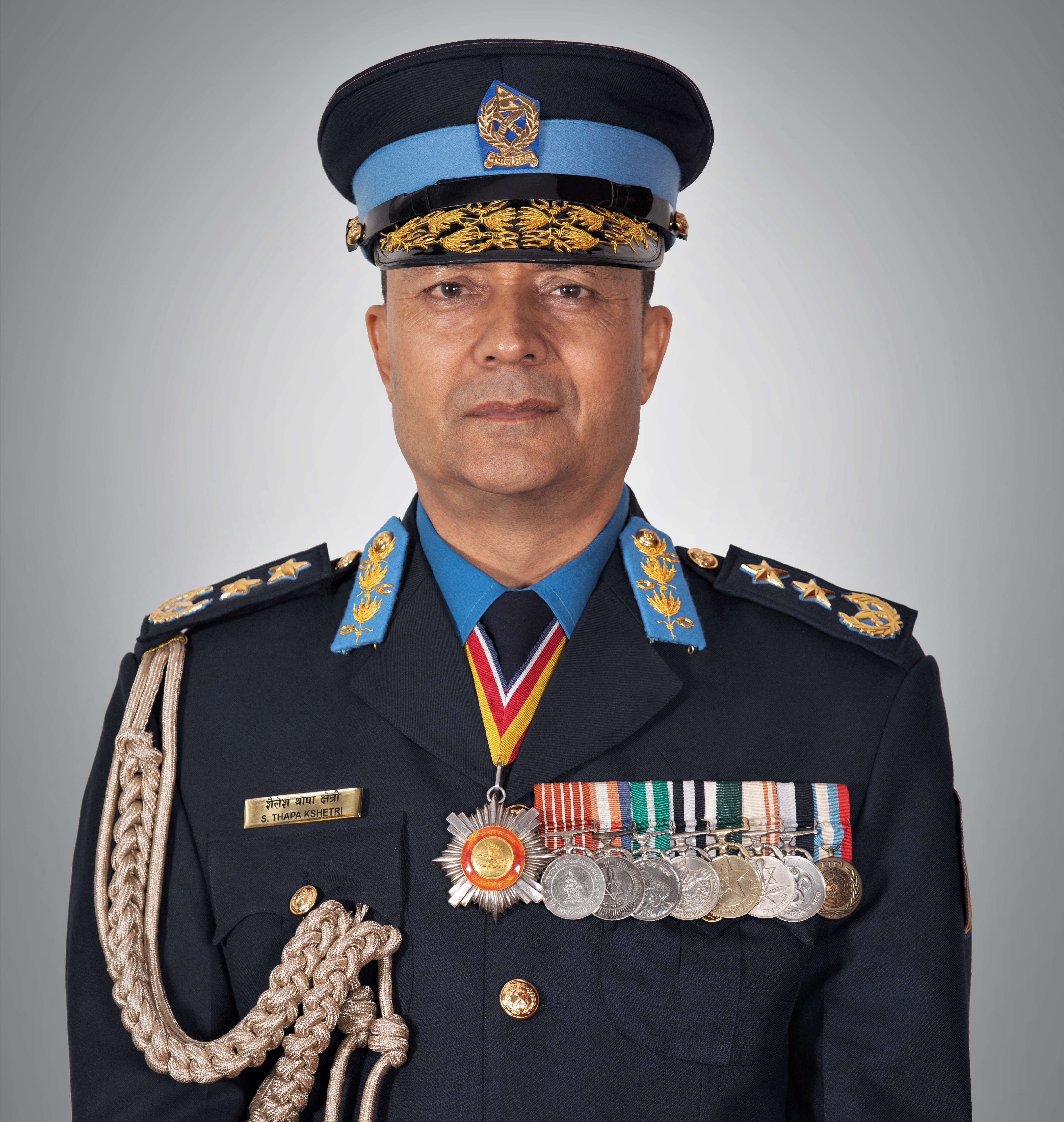 प्रहरी महानिरीक्षक थापाले तोडे परम्परा, अब प्रहरी कार्यालयमा फ्रेम गरेको आइजीको फोटो झुन्ड्याउन नपर्ने