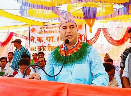 झपट रावलको प्रश्न : संविधानको ब्याख्या ओलीले गर्ने हो कि न्यायपालिकाले? फैसला गलत छ भने राजीनामा देउ