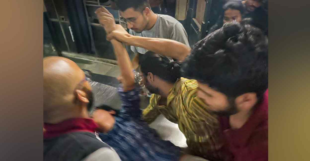 जेएनयुमा मांसाहारी भोजनलाई लिएर एबीवीपी र वामपन्थी विद्यार्थीबिच झडप