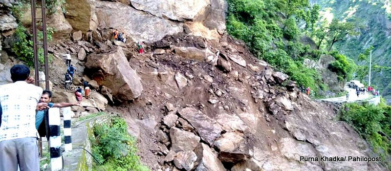 बाग्लुङमा पहिरोले घर पुरिदाँ तीन जना बालबालिकासहित चार जनाको मृत्यु