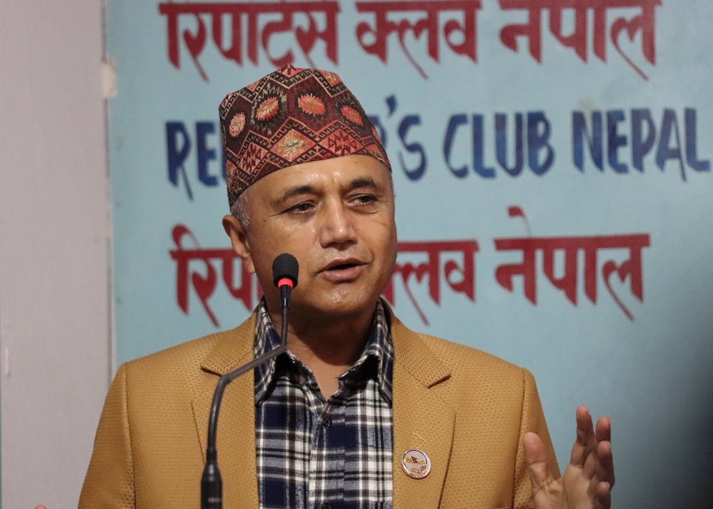 बजेट कार्यान्वयन गर्न ल्याइएको होइन, वित्तिय संकटलाई सम्बोधन गरेन : खगराज अधिकारी