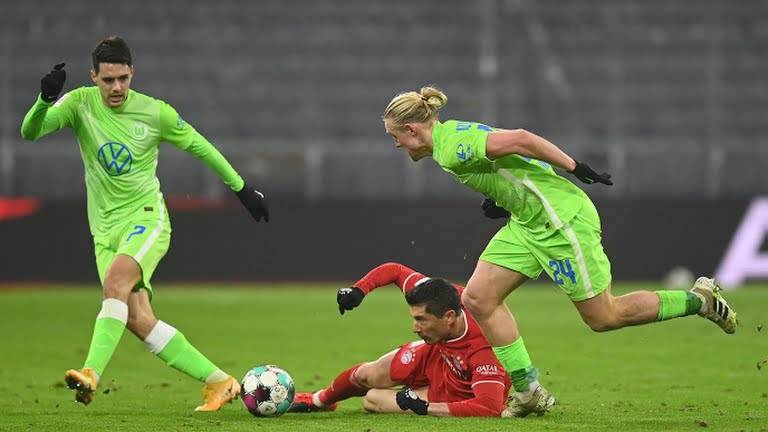 लेवान्डोस्कीको दोहोरो गोलमा बायर्नको जित, पुरा गरे बुन्डेसलिगमा २५० गोल