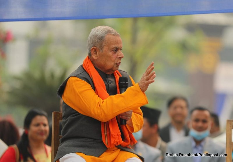 हामी ओलीको विरोधमा छैनौं, निकास यही सरकारले दिन्छ : महन्थ