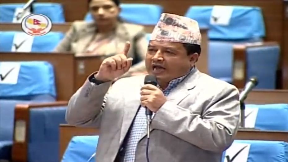 ‘कांग्रेसले प्रमलाई च्यालेञ्ज गर्नु बालहठ, माओवादी केन्द्र आज न पोथी न भालेको अवस्थामा छ’ : महेश बस्नेत