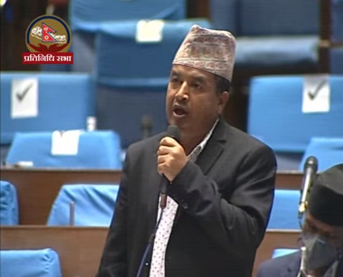 महेश बस्नेतको प्रश्न: सत्तामा छँदा राष्ट्रघाती र भ्रष्टाचारीहरु प्रतिपक्षमा हुँदा रातारात राष्ट्रवादी र सदाचारी?