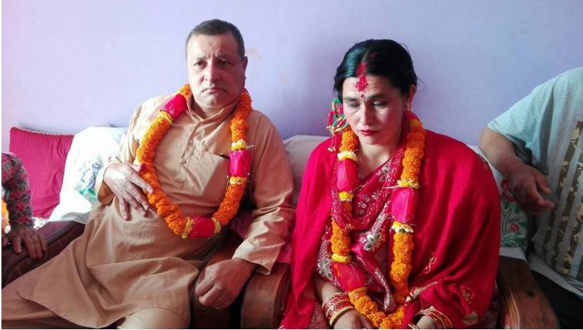 निर्माता पवन मैनाली विवाहपछि फर्किए घर