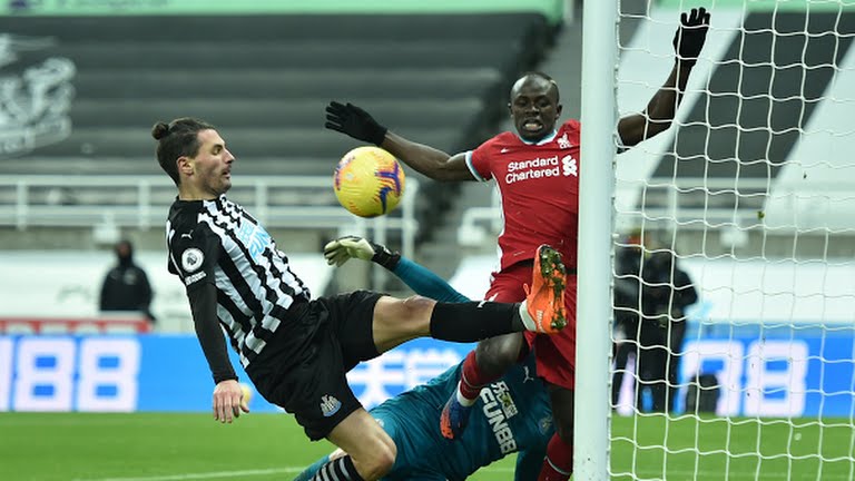 गोलरहित बराबरीमा रोकियो लिभरपुल