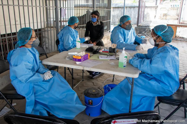 संक्रमित संख्या ह्वात्तै थपिन थालेपछि खराब मुलुकको यात्रामा नेपालको छलाङ