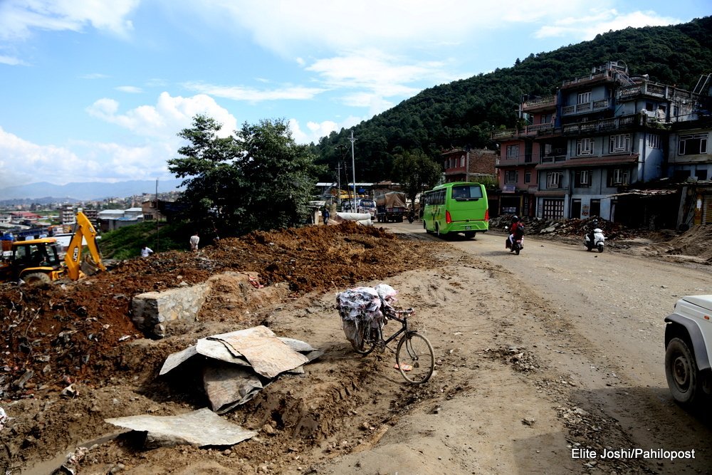 कलङ्की–नागढुङ्गा सडक विस्तारको माग, अण्डरपास संचालनमा अाउन एक हप्ता लाग्ने 