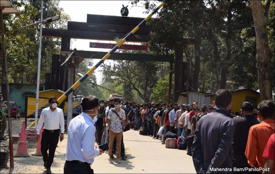 रोजगारीका लागि भारत गएका नेपालीहरु भोट हाल्न धमाधम फर्किँदैछन् स्वदेश