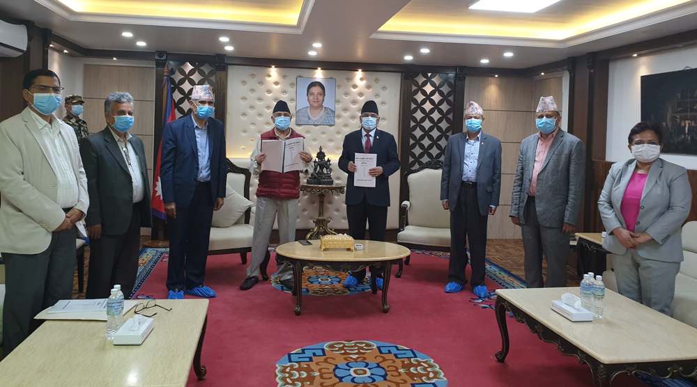 'विवाद समाधान कार्यदल'का सदस्यहरूलाई प्रधानमन्त्रीले बाेलाए बालुवाटार