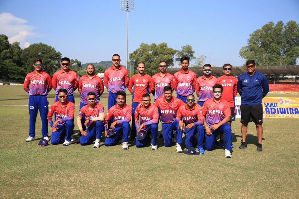 नेपाली क्रिकेट टोली सिंगापुर पुग्यो, क्वालिफायरमा मंगलबार कतारसँग पहिलो खेल खेल्ने
