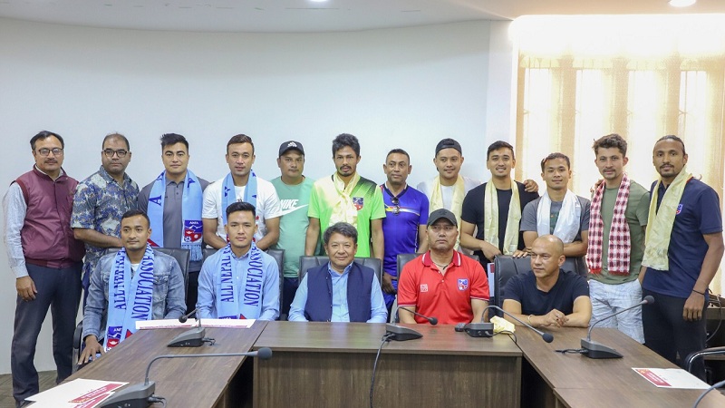 विक्रम लामा बने फुटबल खेलाडी संघको अध्यक्ष