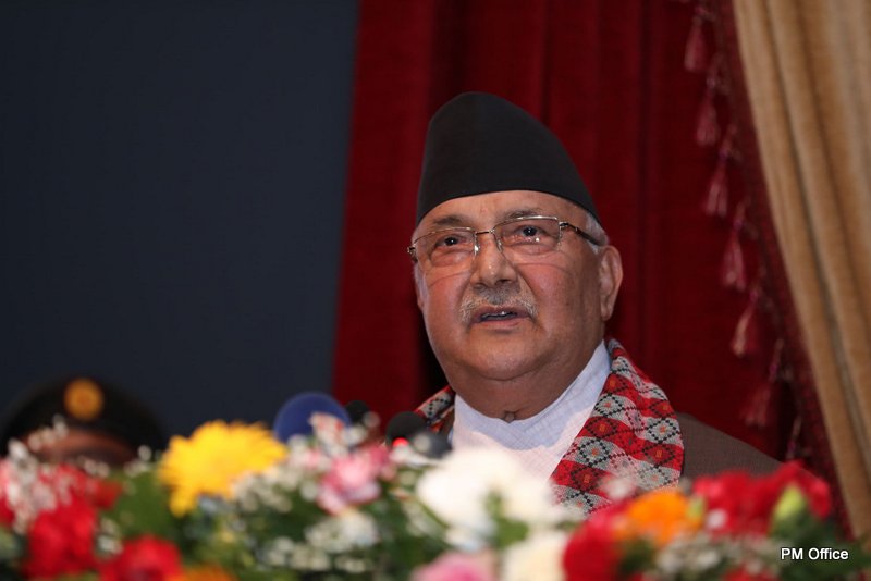 निर्माण व्यवसायीलाई प्रधानमन्त्रीको प्रश्न 'एउटा काम गर्ने क्षमता भएको व्यवसायीले २० वटाको जिम्मा लिने?' 