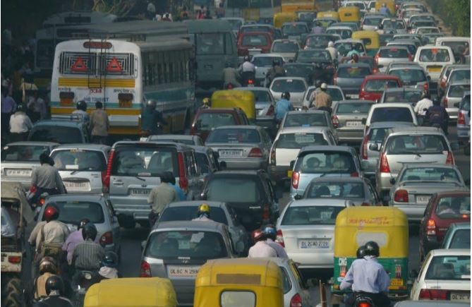 प्रदुषण बढेपछि नयाँ दिल्लीमा यातायातमा सोमबारदेखि जोर विजोर नियम