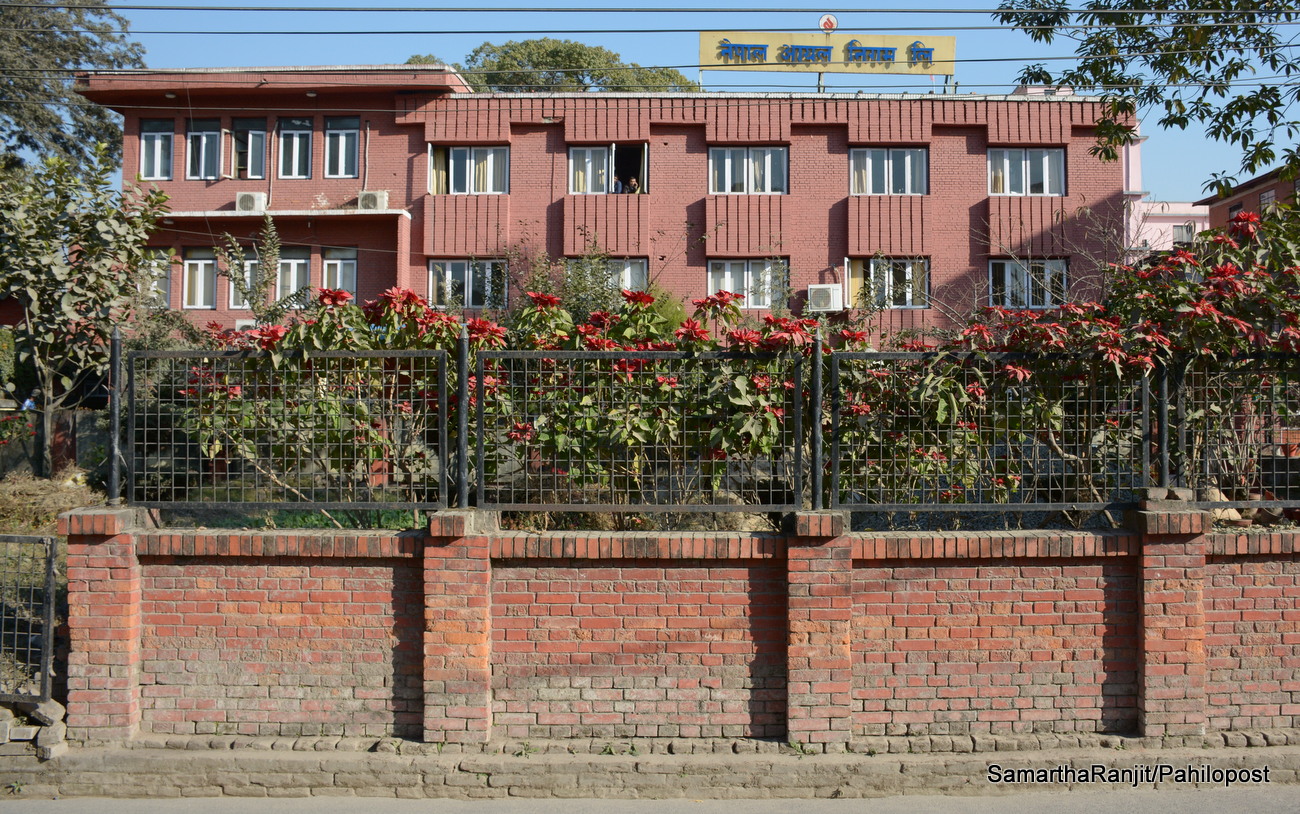 १५ दिन नपुग्दै आयल निगमले बढायो पेट्रोल डिजलको मूल्य