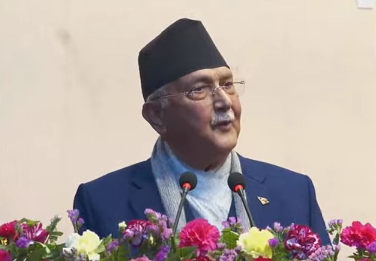 ओलीको आक्रोश : ‘यति सारो नग्नता हद भयो, आफ्नो दुई तिहाइ छिन्नभिन्न पार्ने, प्रधानमन्त्री हटाउन खोज्‍ने, अन्त प्रम लिइदिनुस् भनेर हिँड्ने’