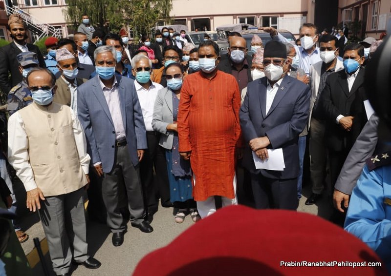 विपक्षी गठबन्धनको शीर्ष नेतामा देउवा नै जेठो, यी हुन् सर्वोच्चमा रिट हाल्ने १४६ सांसद, मागियो ७ वटा आदेश (नामावली)