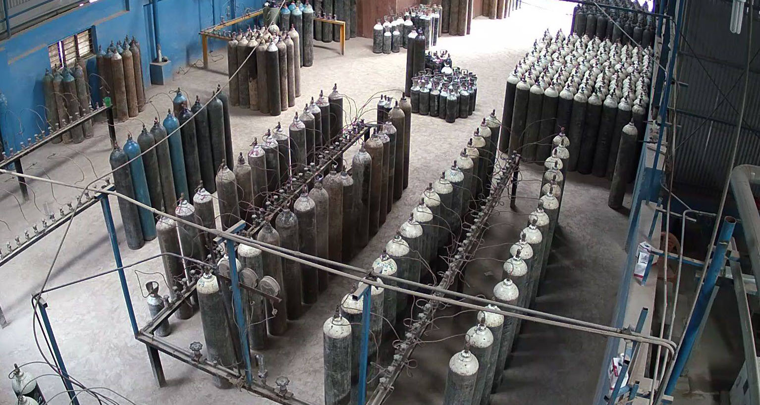 प्रहरीले संकलन गर्‍यो होल्ड गरिएका २१३ वटा अक्सिजन सिलिन्डर