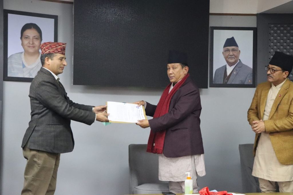 मन्त्री गुरुङको प्रश्न: ‘सरकारका कामको प्रतिपक्षी दलले पनि प्रशंसा गरेको छ, संचार जगत किन पूर्वाग्रही?’